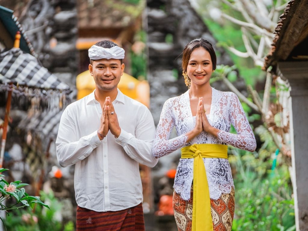 Guides - Trusted local and professional guides who regularly work with women travellers.